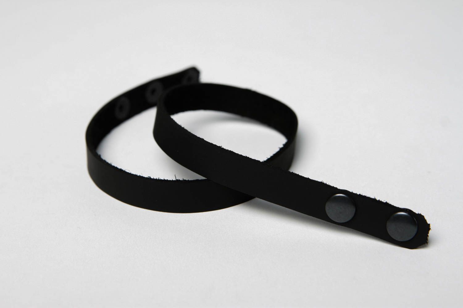 Pulsera de cuero negro hecha a mano accesorio de moda regalo para mujer foto 4