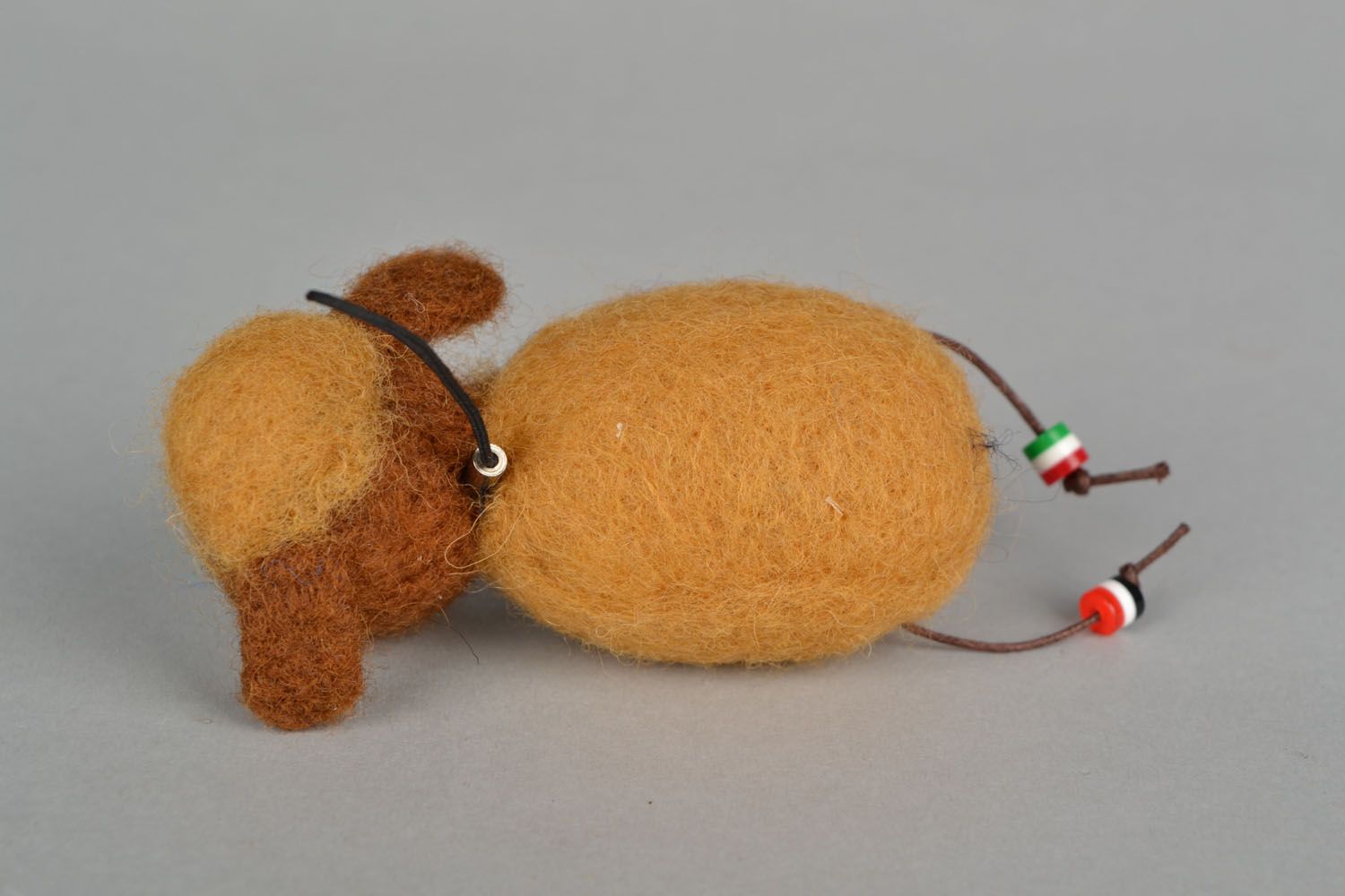 Keychain made of felted wool Brown Sheep photo 4