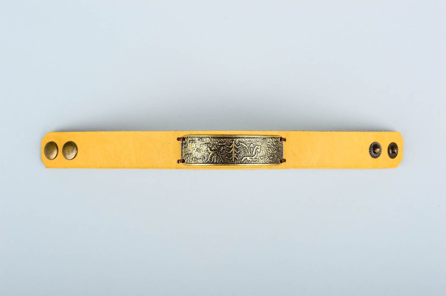 Кожаный браслет ручной работы желтый браслет на руку украшение из кожи фото 5