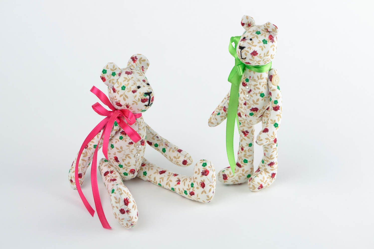 Handmade Spielzeug Set Bären Stofftiere Kuschel Tiere 2 Stück für Interieur foto 4