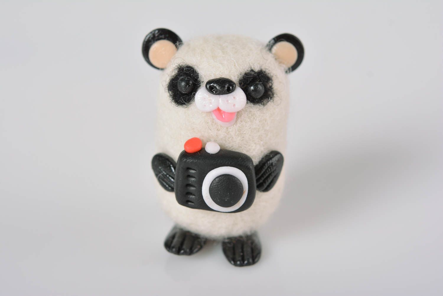 Gefilzte Figur handmade Panda Spielzeug originelle Geschenke weiß schwarz foto 1