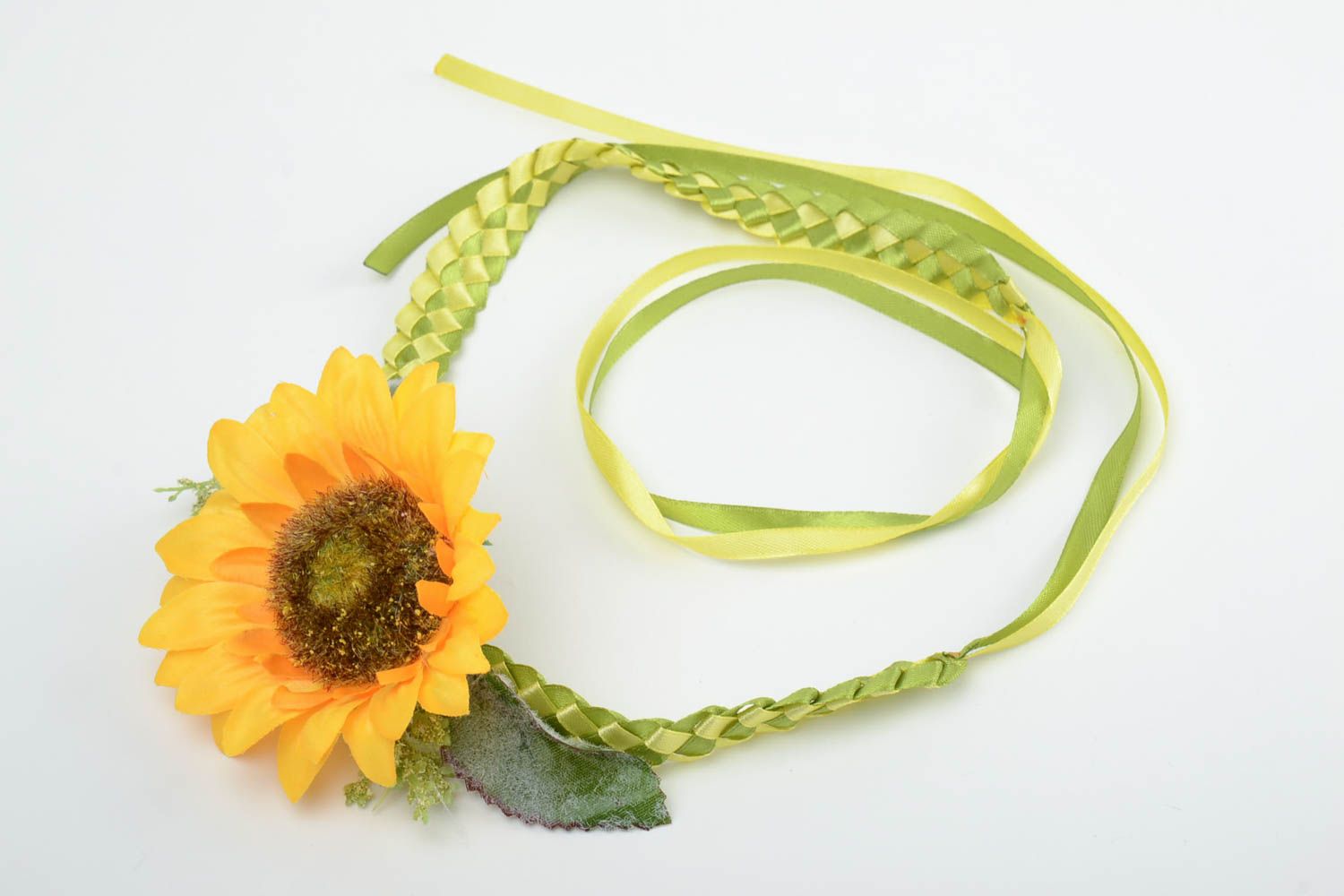 Handmade decorative summer headband woven of green ribbons with large sunflower photo 2