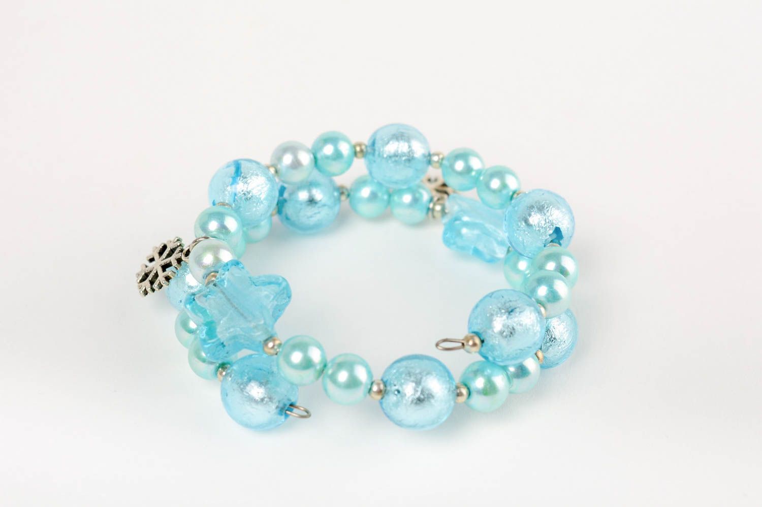 Handmade blue bracelet made of Venetian glass and ceramic pearls photo 3