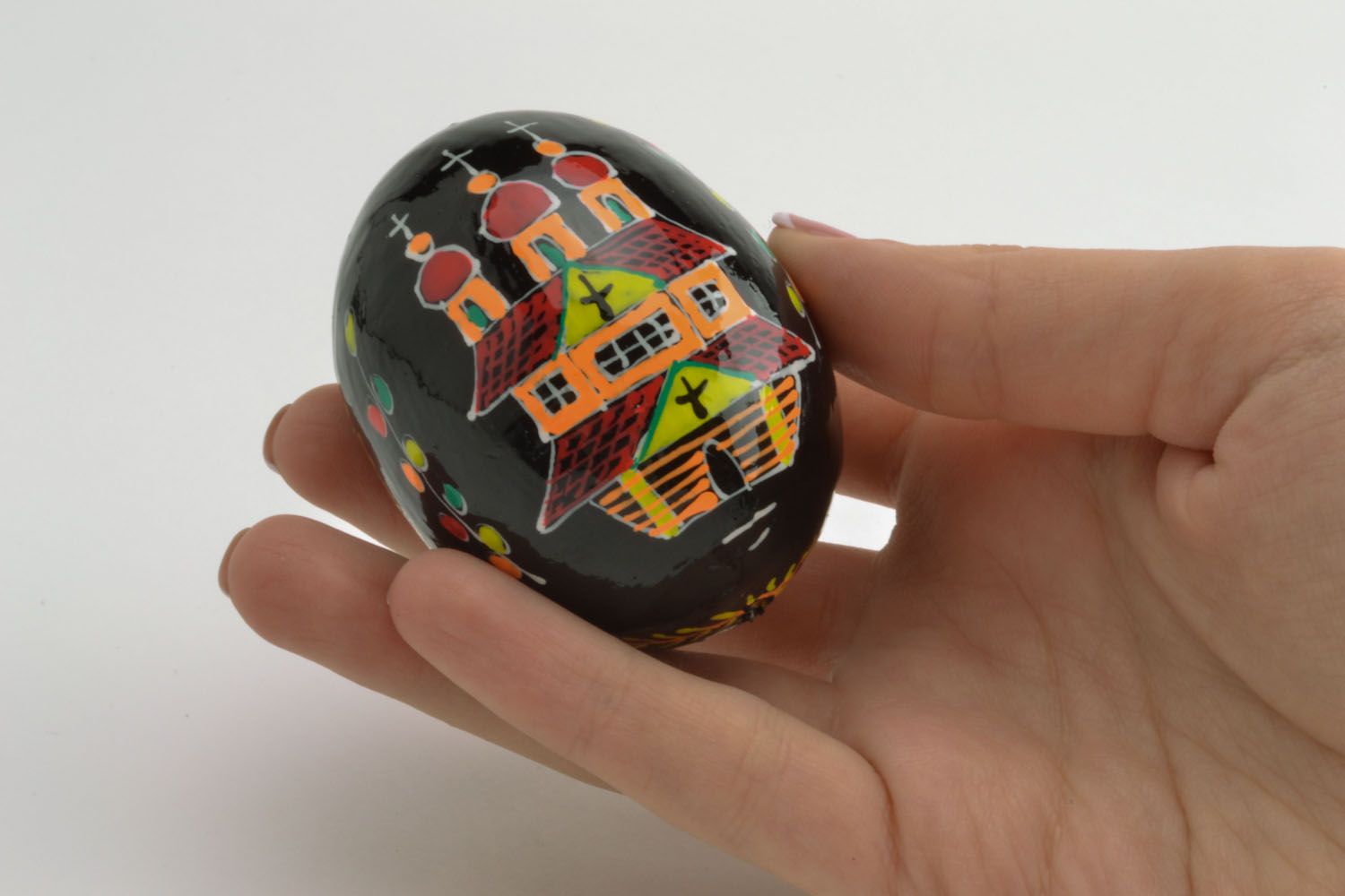 Huevo de madera pintado artesanal foto 2