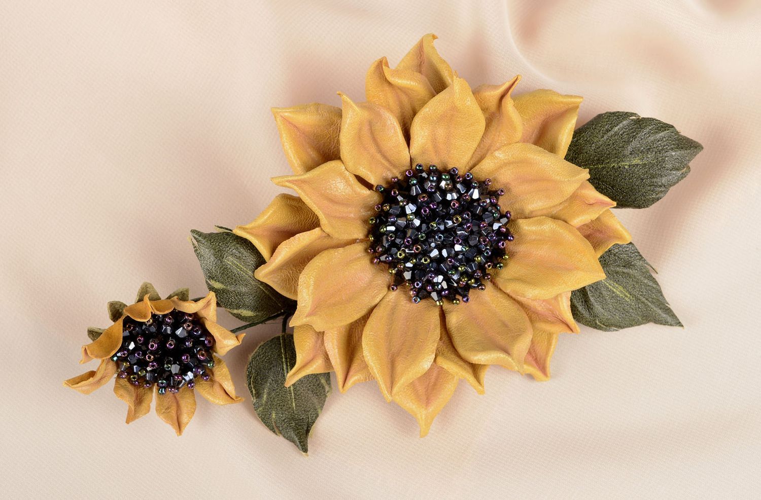 Designer Brosche handmade Blumen Brosche Leder Accessoires für Frauen stilvoll foto 5