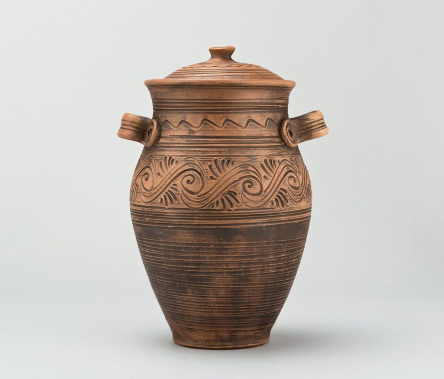 Clay amphora with lid photo 1