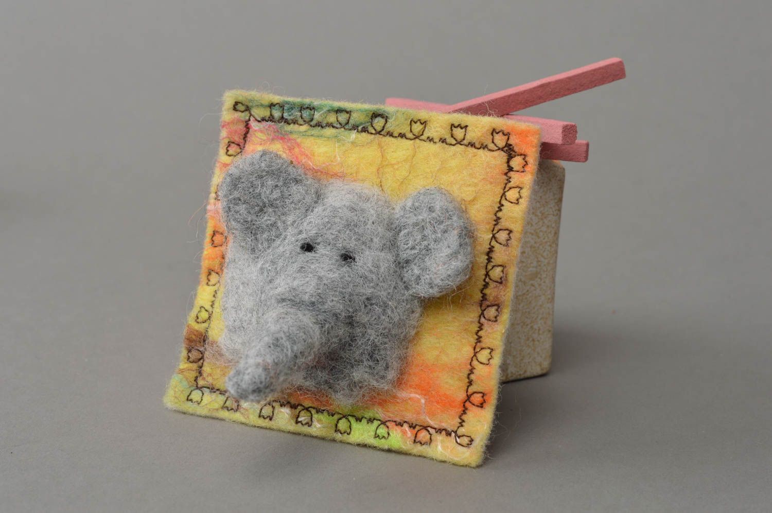 Kühlschrank Magnet Elefant aus Wolle gefilzt schön handgemacht originell  foto 1