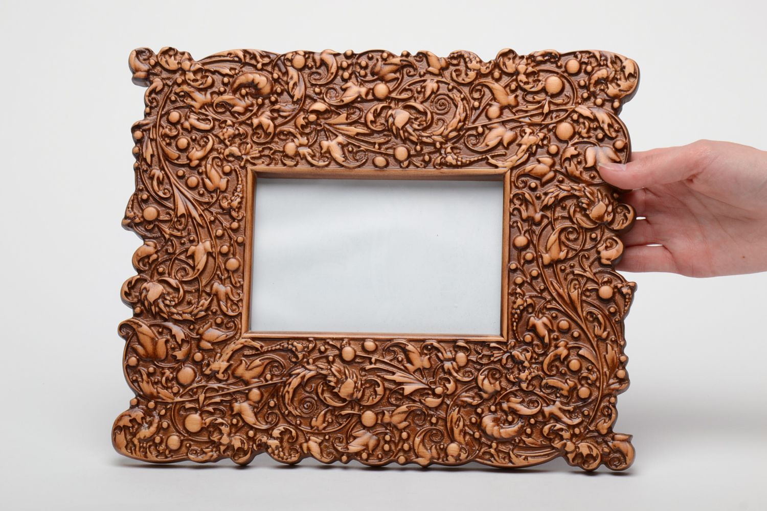 Wooden photo frame with broad edging and carving photo 5