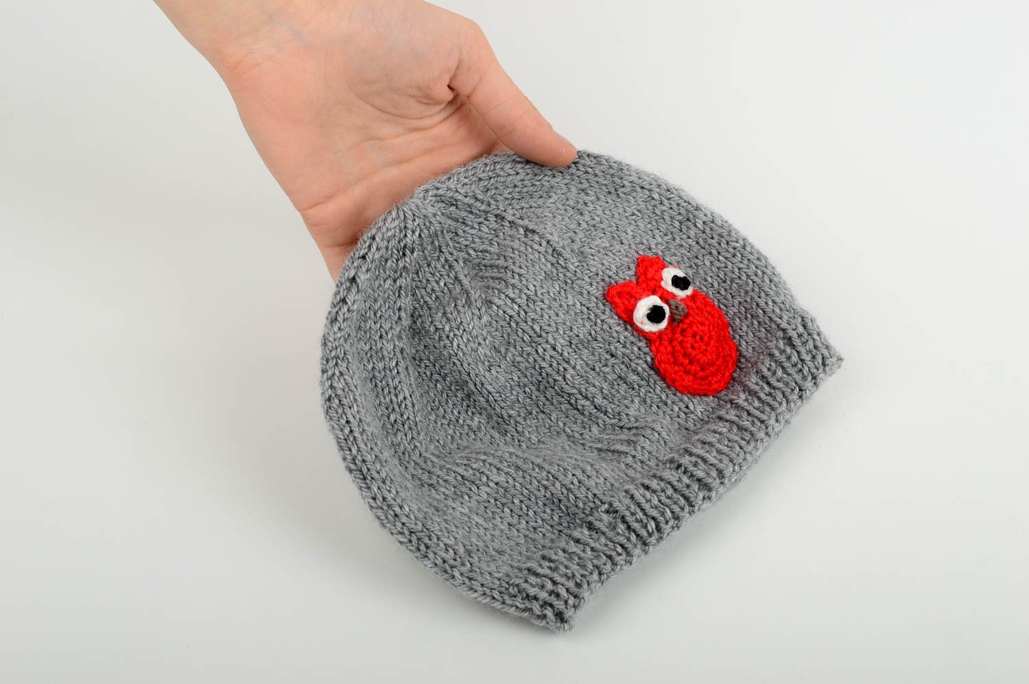 Вязаная шапка ручной работы зимняя шапка серая с красным детская шапка фото 2