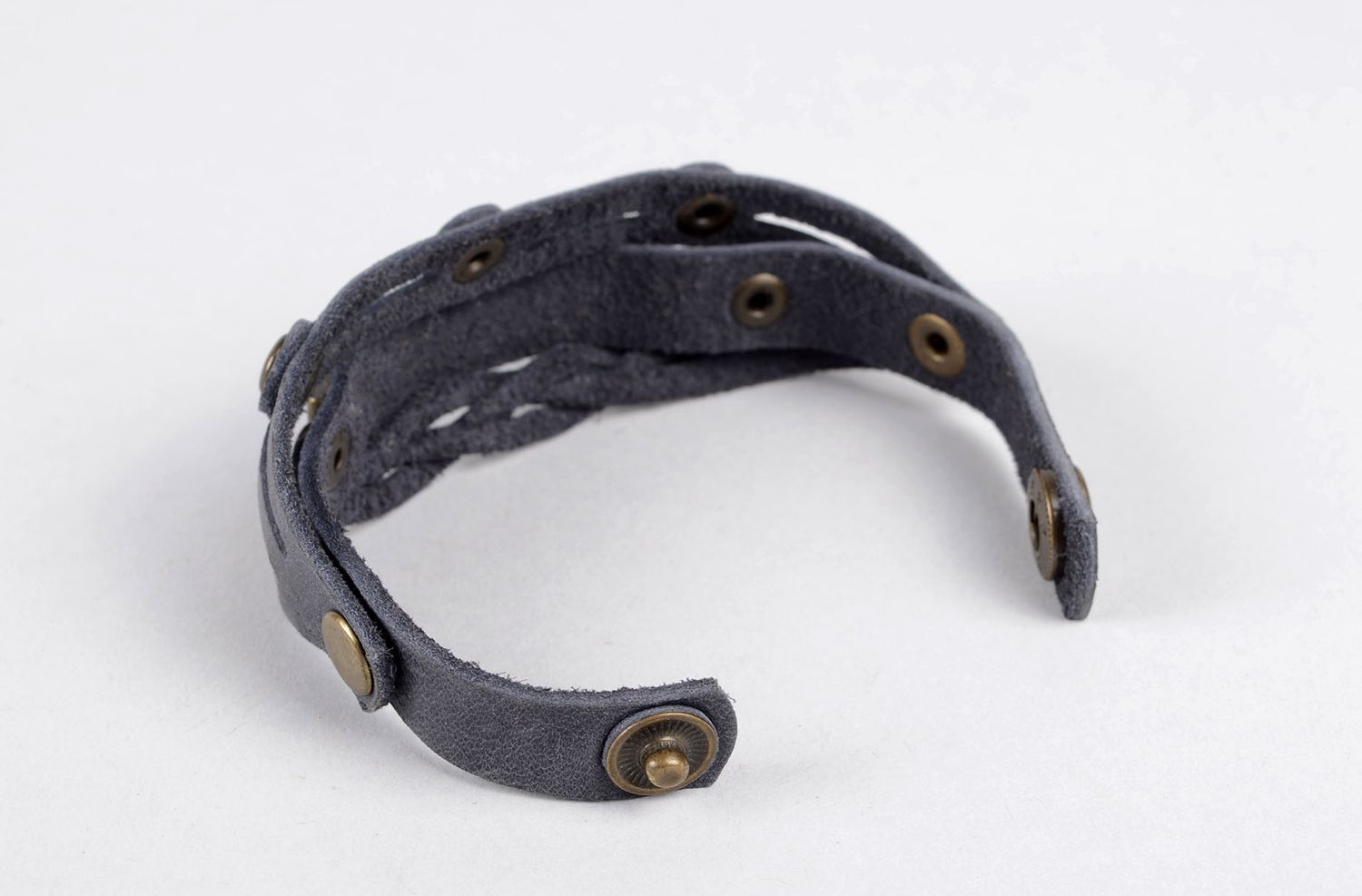 Pulsera de piel hecha a mano regalo original brazalete artesanal con metal foto 3