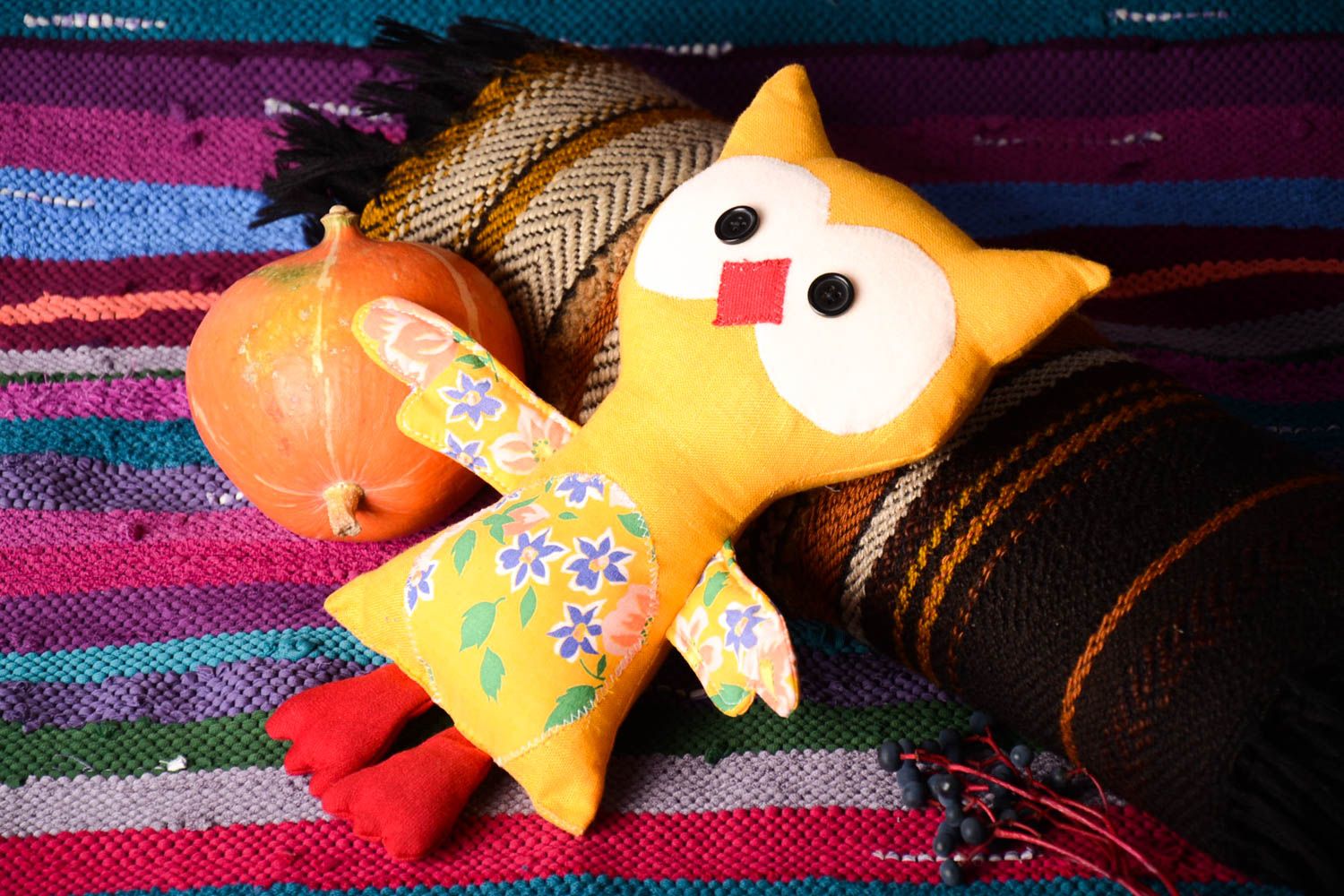 Eule Spielzeug handmade weiches Stoff Kuscheltier in Gelb Geschenk für Kinder foto 1