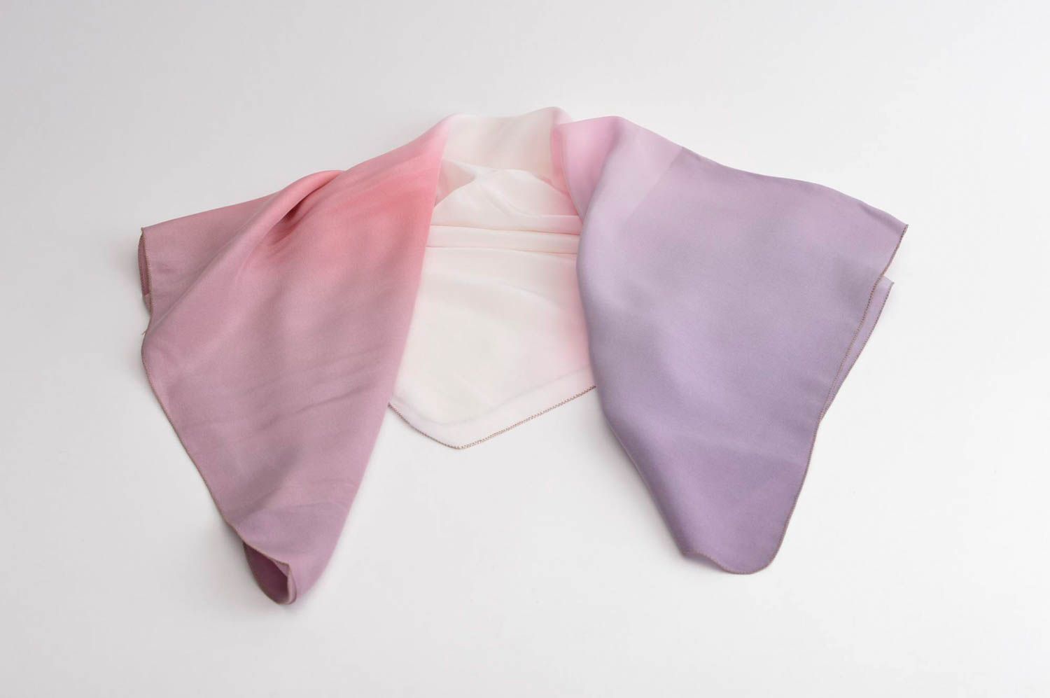 Светлый платок ручной работы оригинальный подарок нарядный платок из шелка фото 5