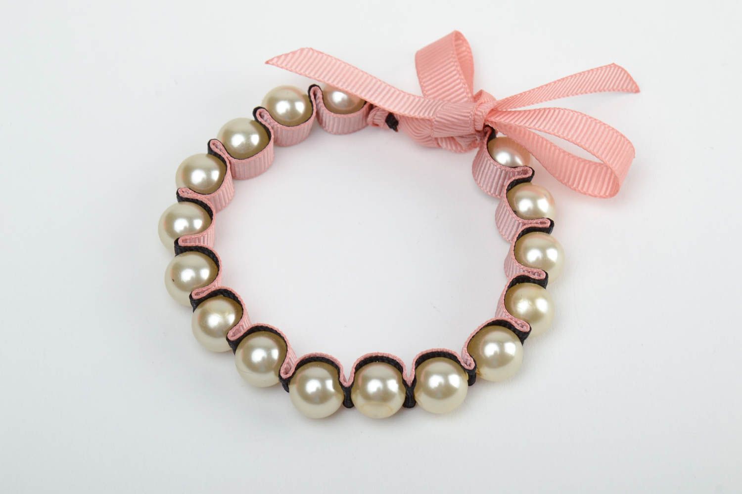 Bracelet de perles en plastique et ruban de reps fait main original rose photo 4