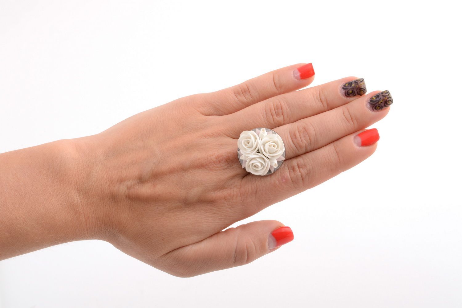 Handmade designer jewelry ring with white polymer clay flowers on metal basis photo 5