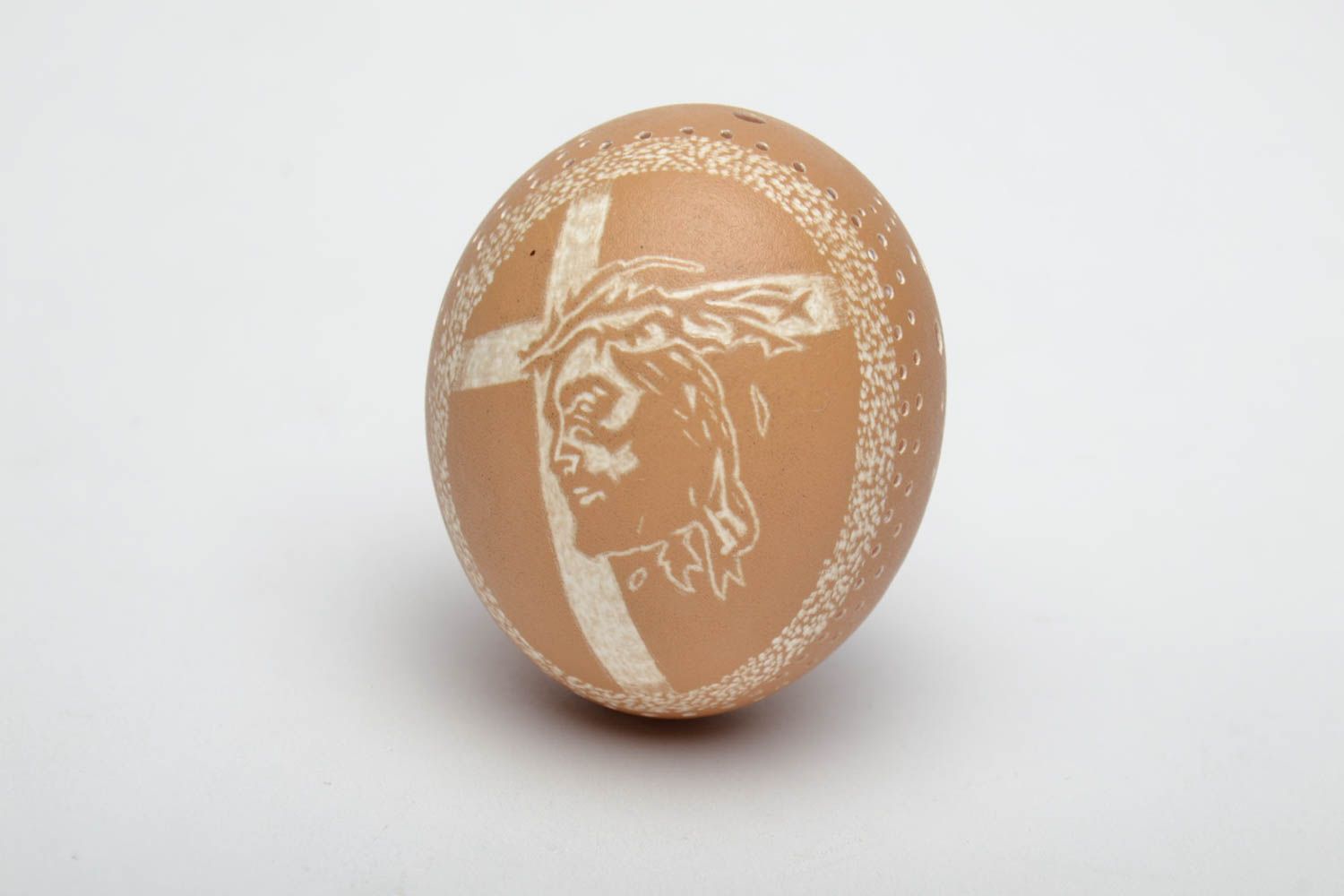 Brown engraved Easter egg photo 2