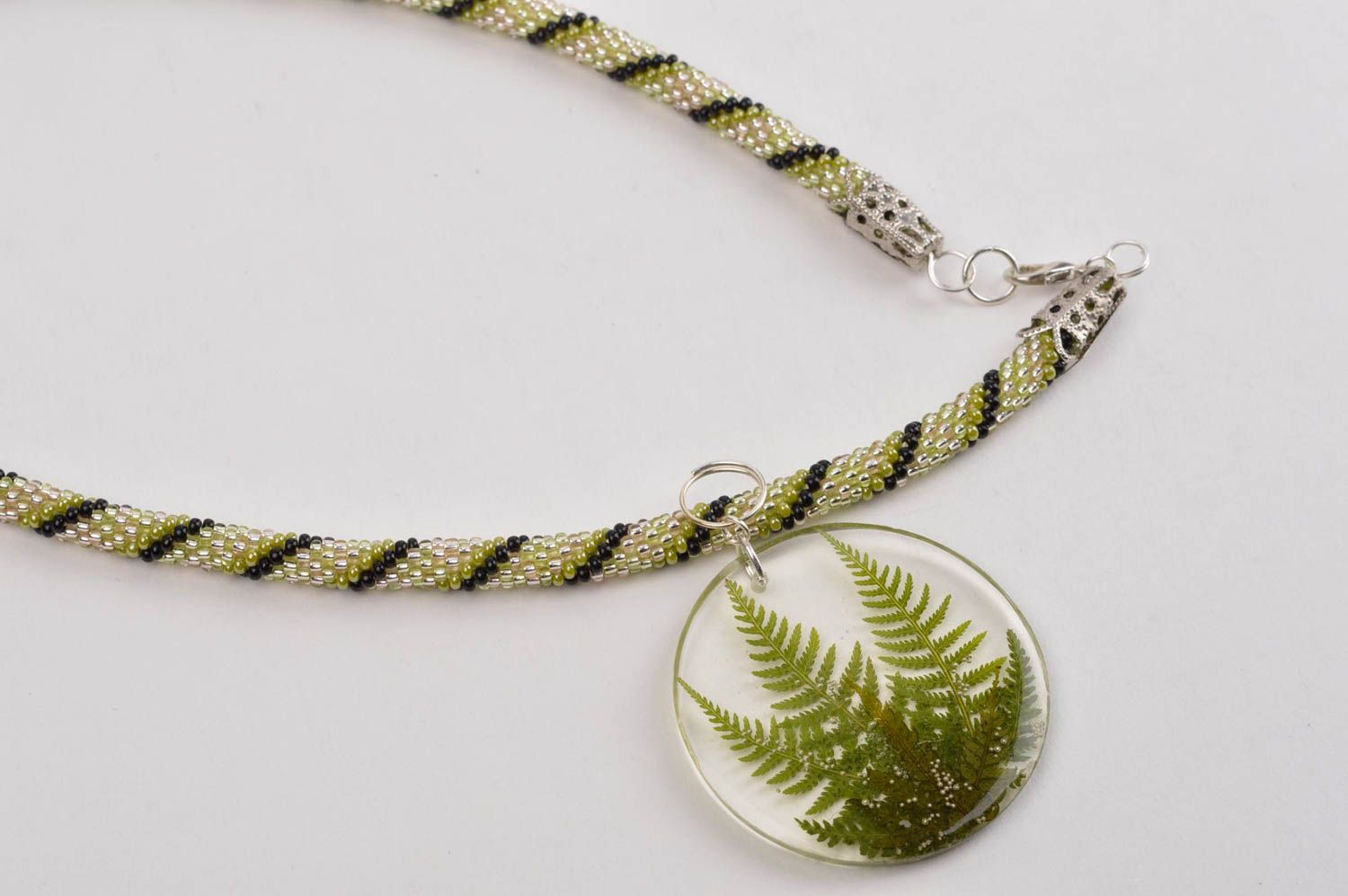Collier spirale fait main Bijoux perles rocaille Cadeau pour femme original photo 5