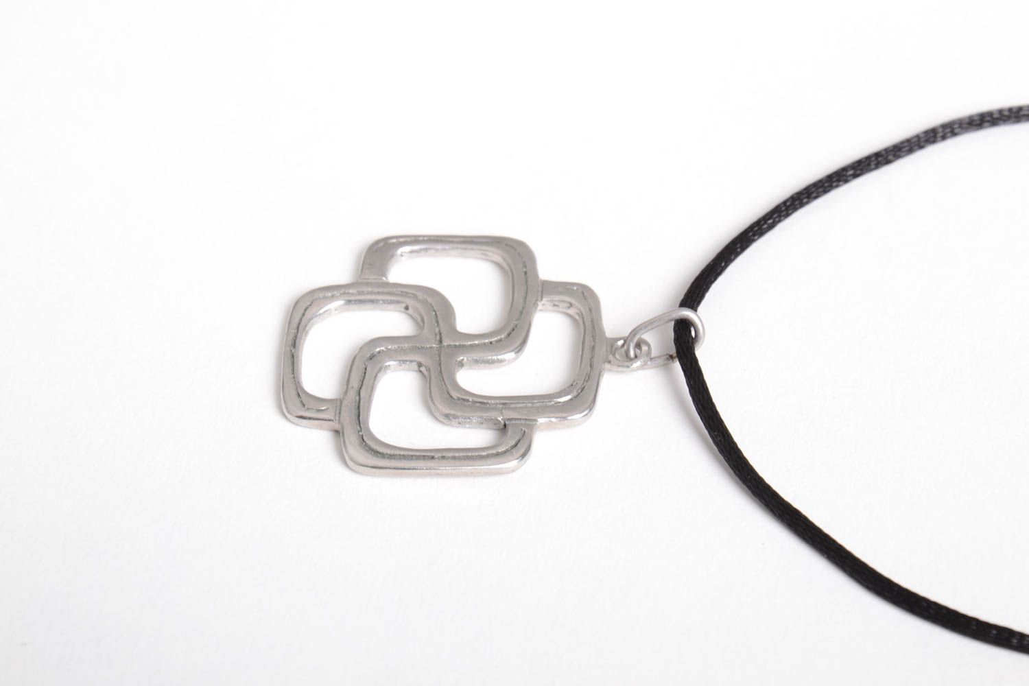 Beautiful handmade metal pendant neck pendant design beautiful jewellery photo 3