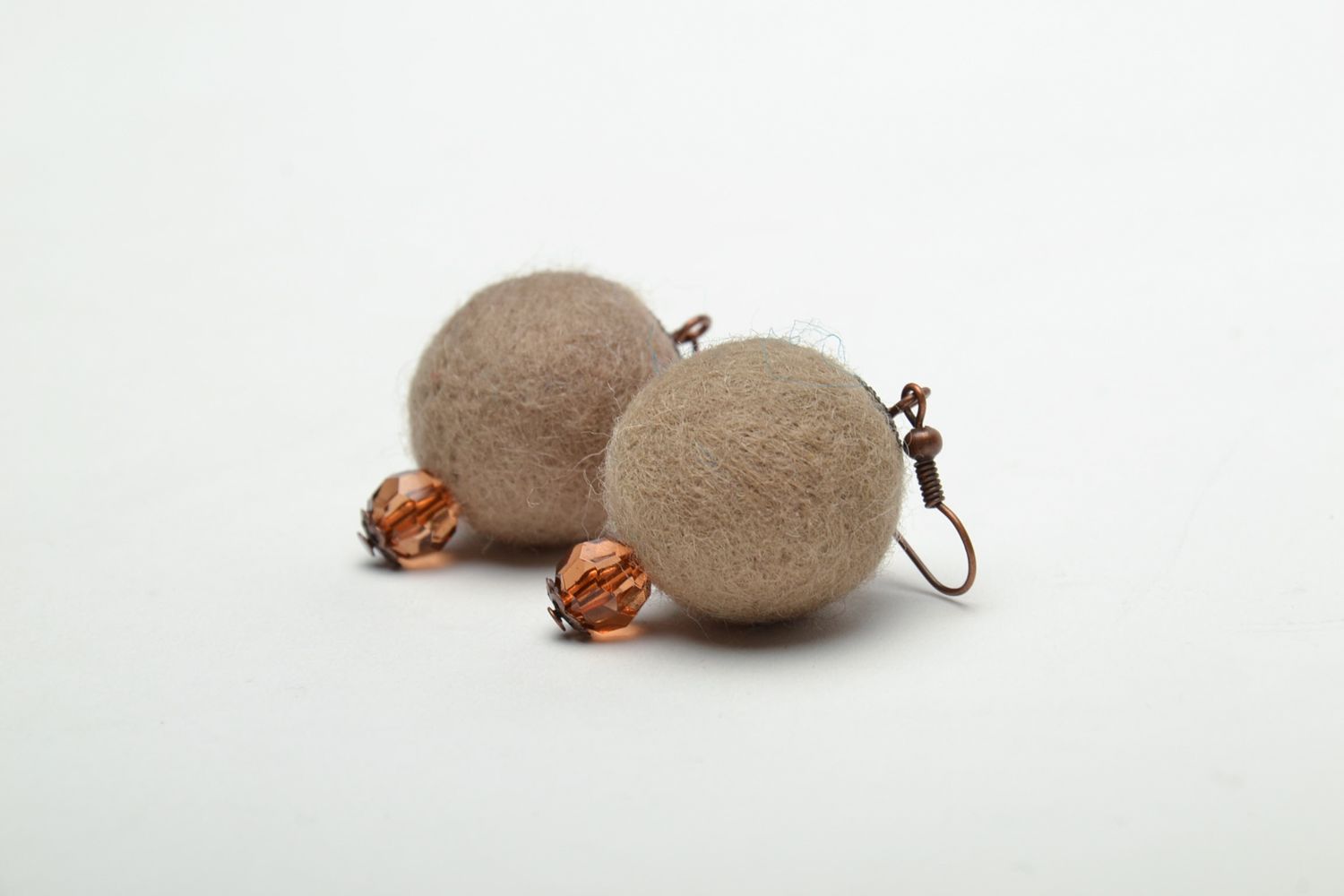 Felted wool earrings Cappuccino photo 4