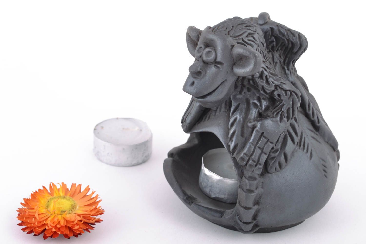 Ceramic ashtray in the shape of monkey photo 1