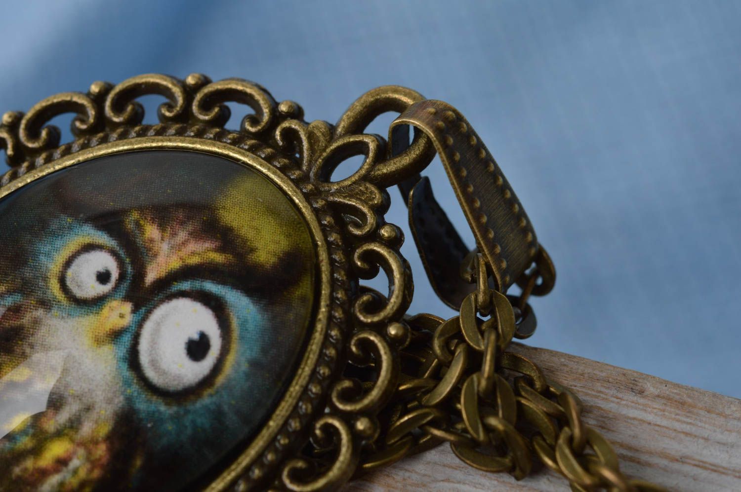 Joli pendentif sur chaîne de style vintage en verre et métal fait main Hibou photo 5