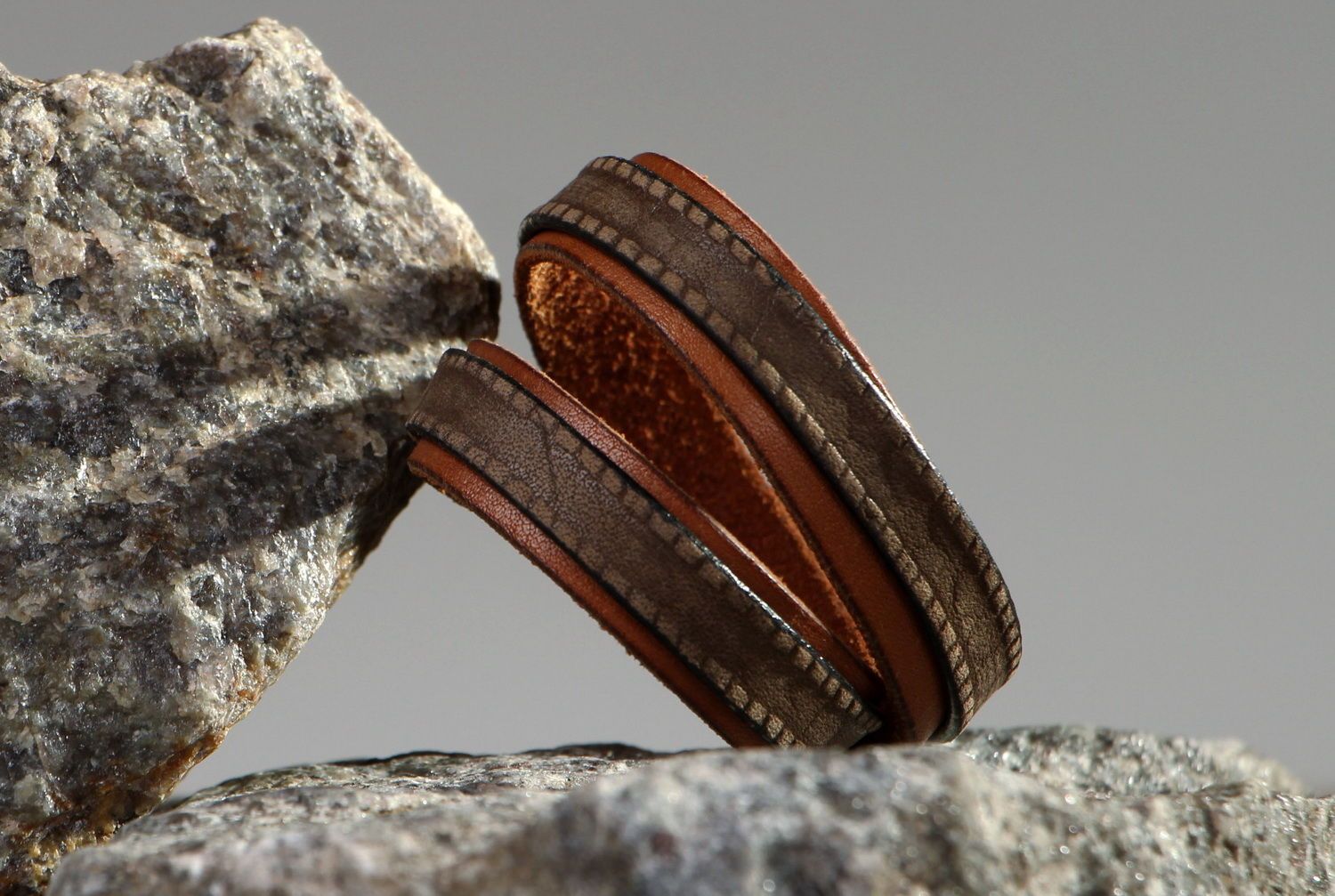 Brown leather bracelet photo 1