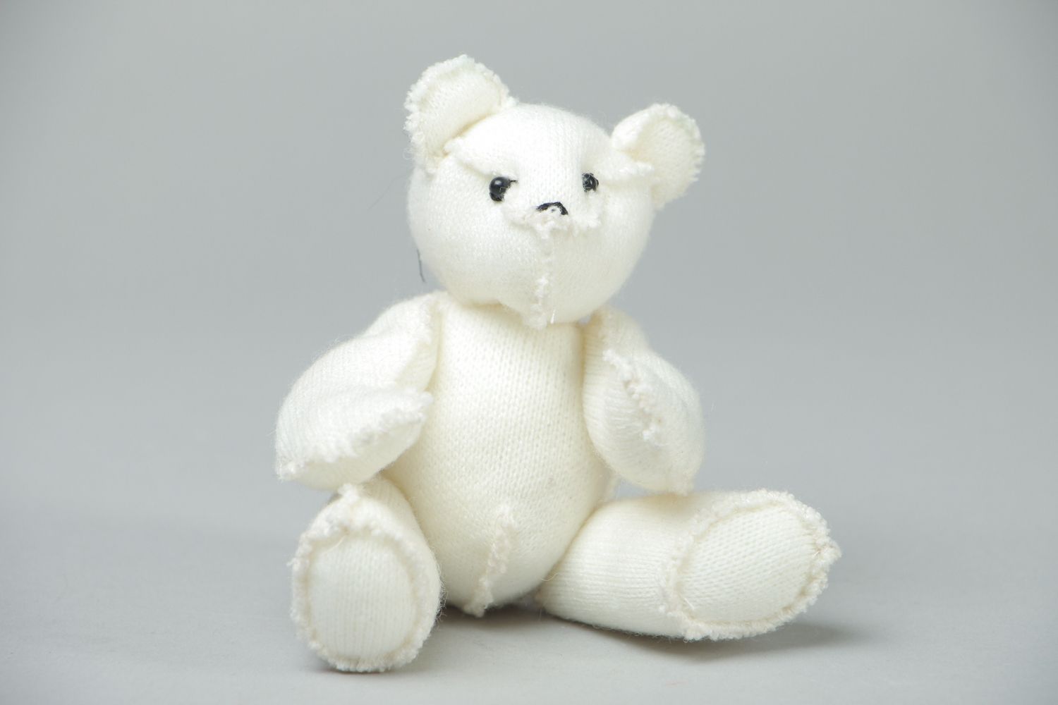 Мягкая игрушка ручной работы из ткани Белый медведь фото 1