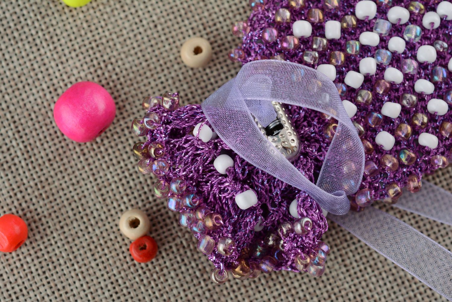 Crochet phone case with beads photo 2