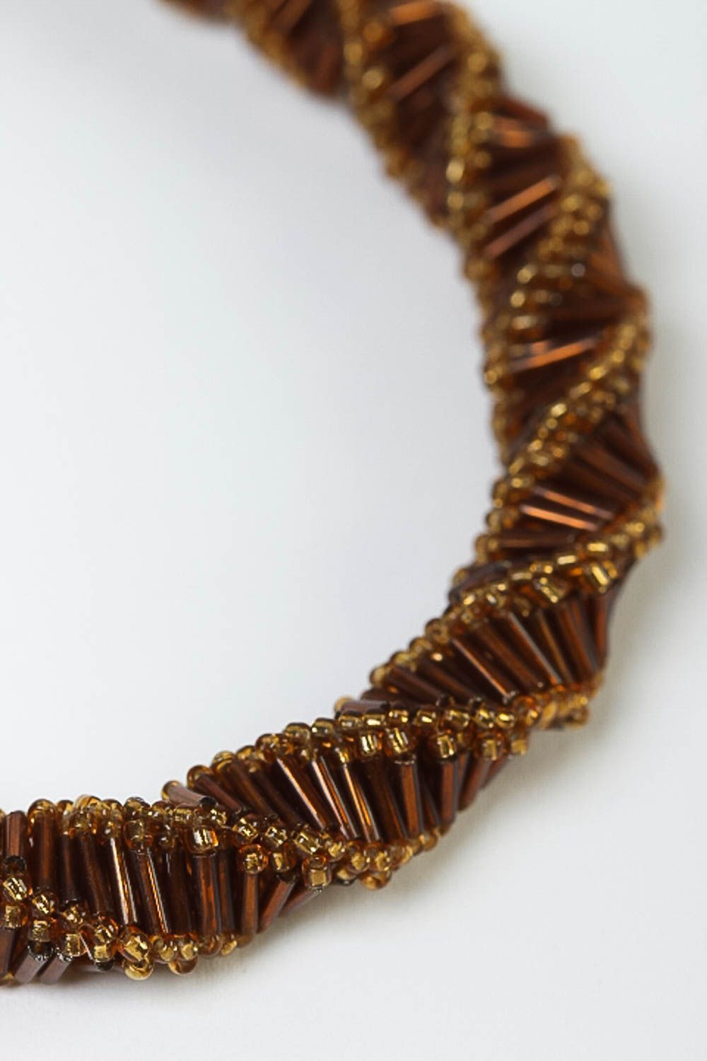 Колье из бисера украшение ручной работы коричневый жгут из бисера авторский фото 3