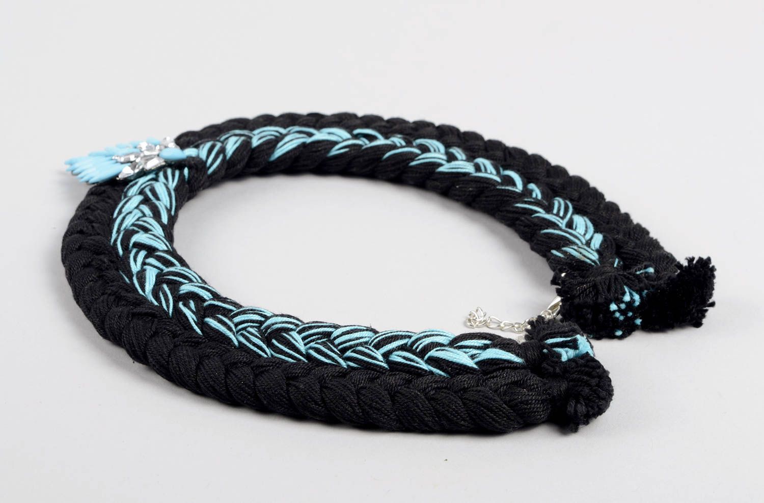 Handmade Halskette für Frauen Stoff Halskette Designer Schmuck schwarz blau foto 3