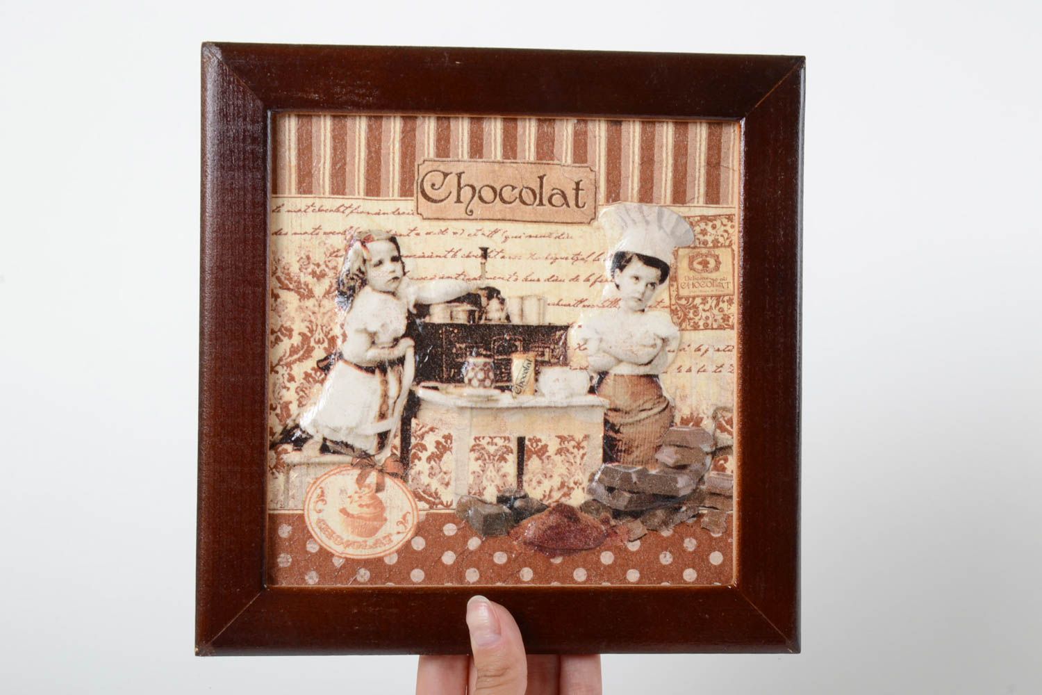 Декор для дома ручной работы панно декупаж картина в раме Шоколадная лавка фото 5