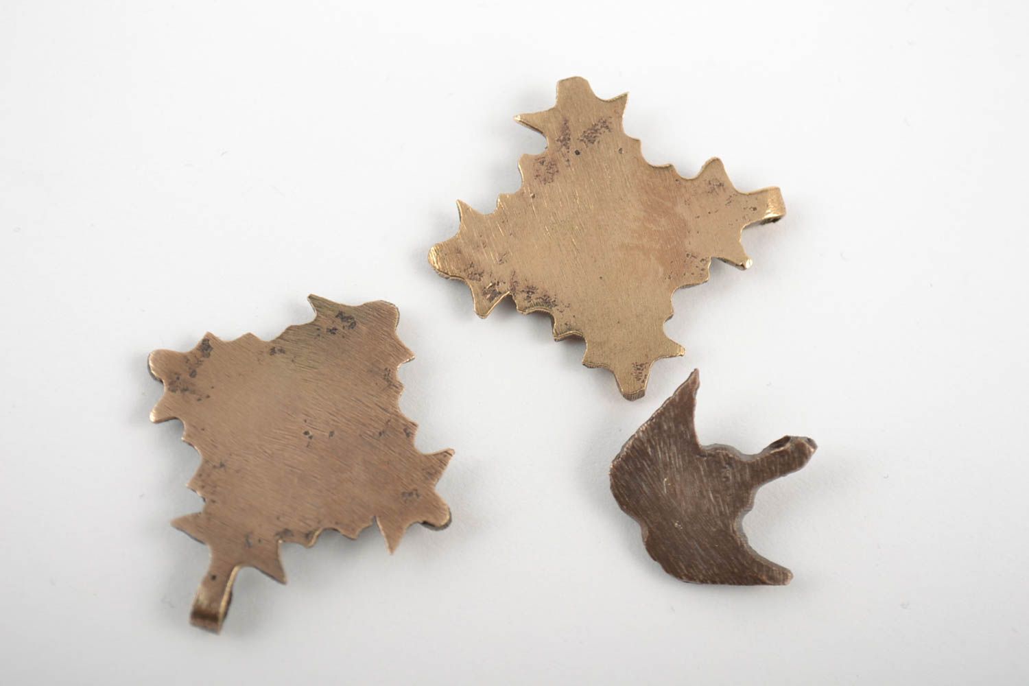 Ensemble de trois pendentifs originaux moulage en bronze faits à la main photo 3