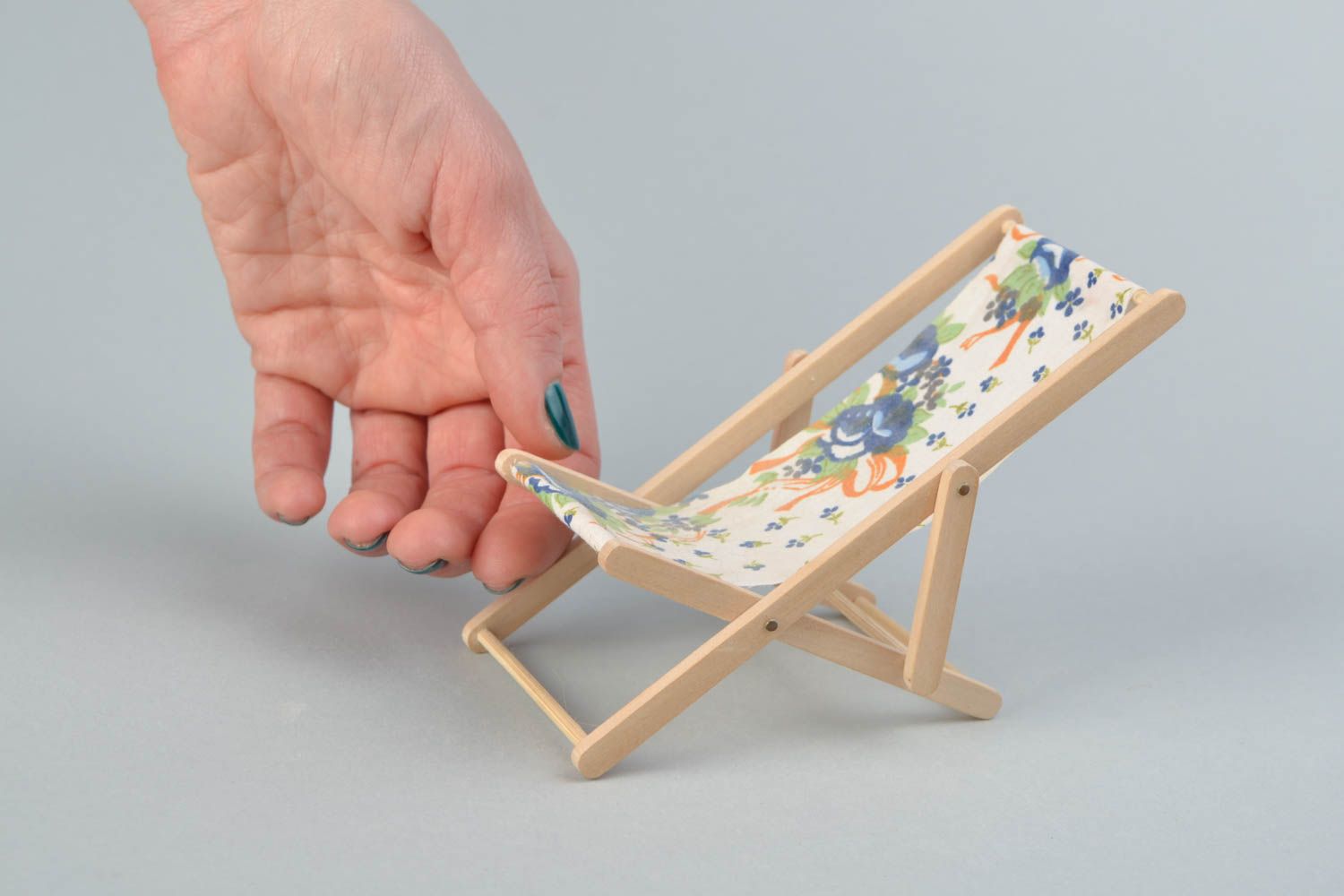 Chaise-longue pour poupée en bois faite main serviettage jouet pour enfant photo 2
