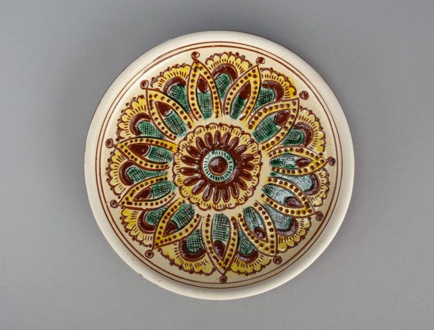 Piatto decorativo fatto a mano piatto da parete in ceramica piatto da tavolo
 foto 4