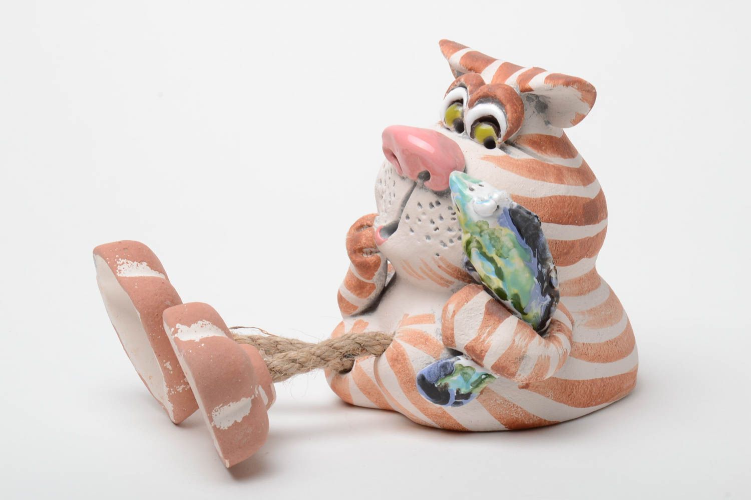 Salvadanaio in ceramica fatto a mano figurina simpatica a forma di gatto
 foto 2
