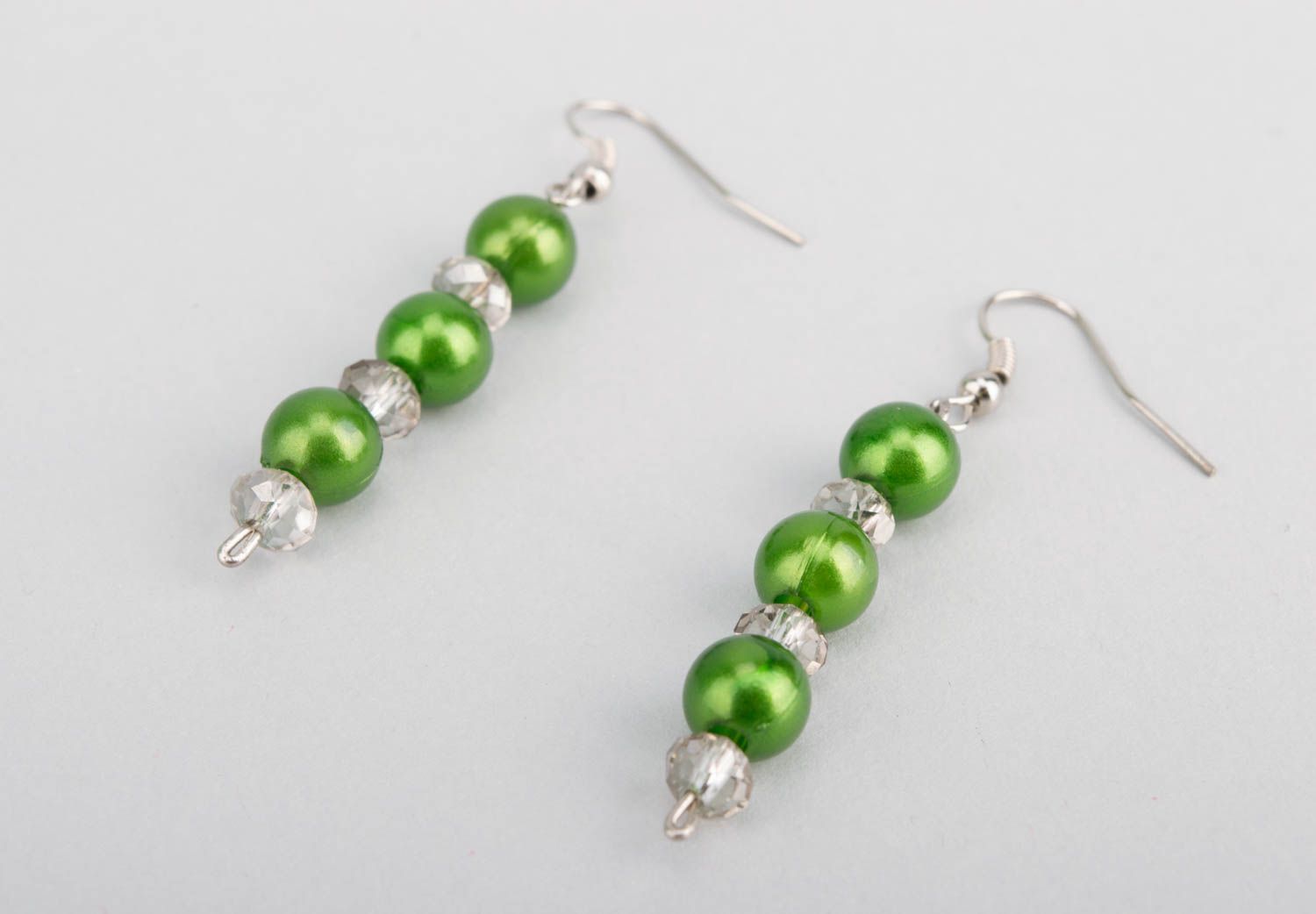 Boucles d'oreilles pendantes Bijou fait main vert perles Accessoire femme photo 3