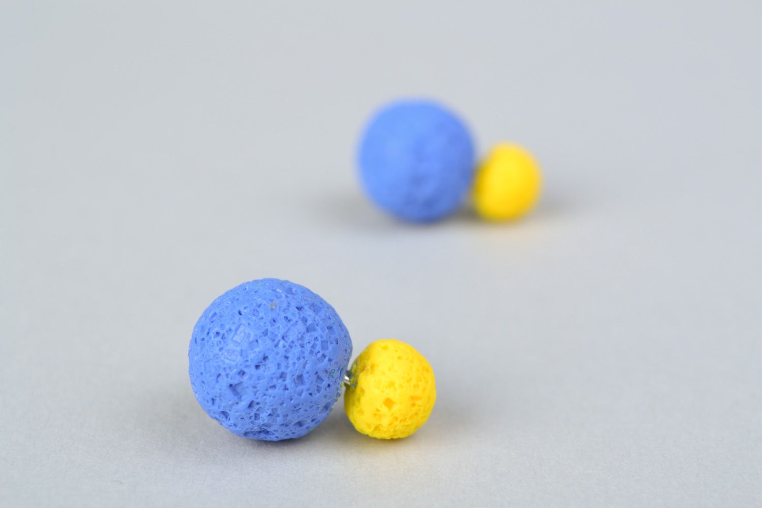 Handmade polymer clay stud earrings of round shape in yellow and blue colors photo 5