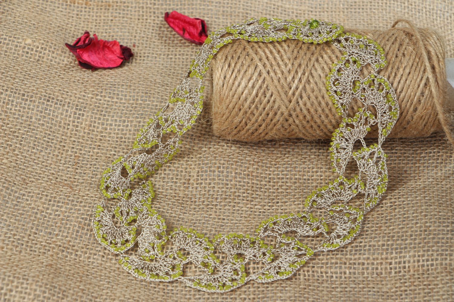 Lacy crochet necklace with beads photo 5