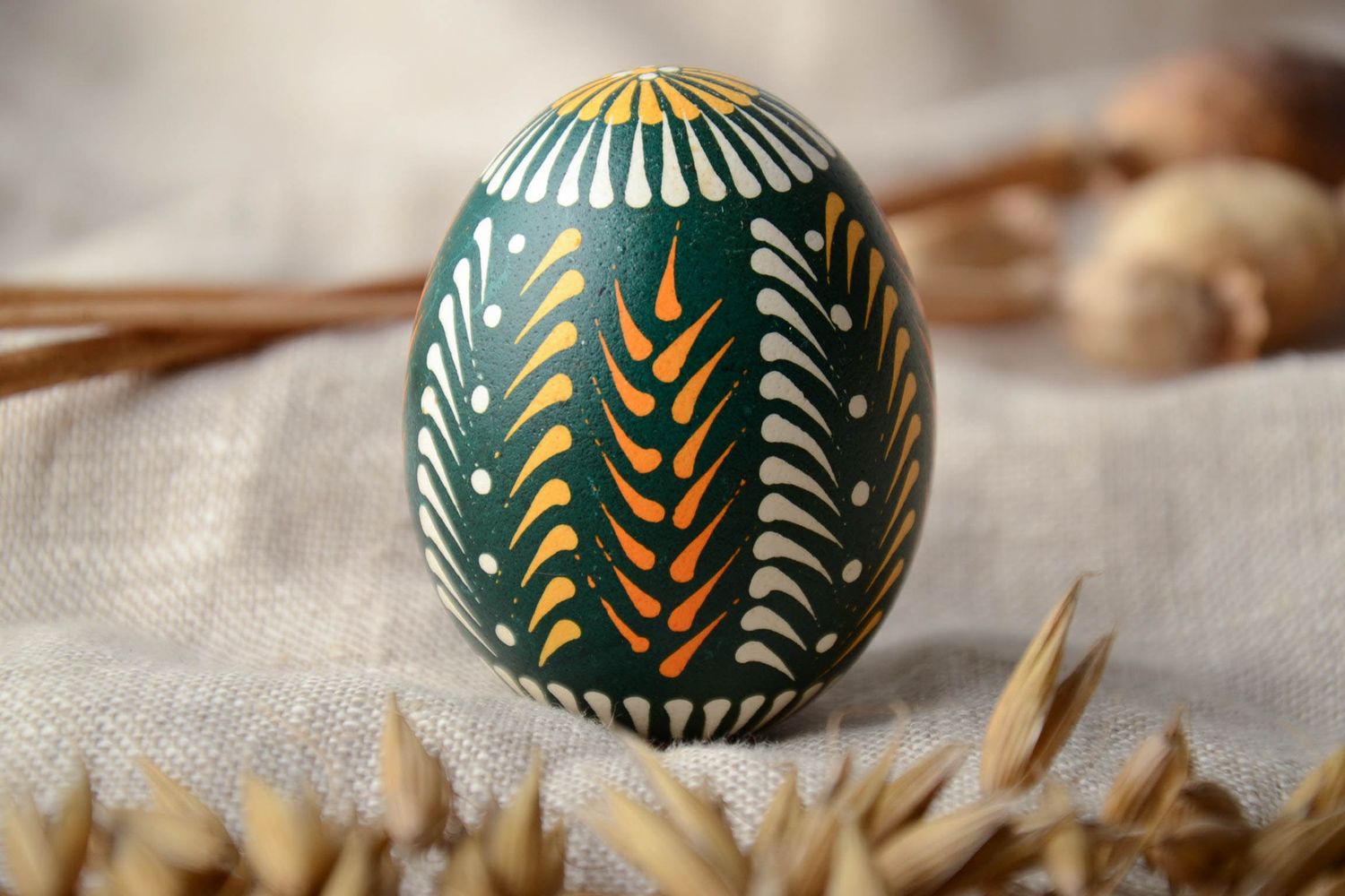 Пасхальное яйцо с ручной росписью в лемковском стиле фото 1