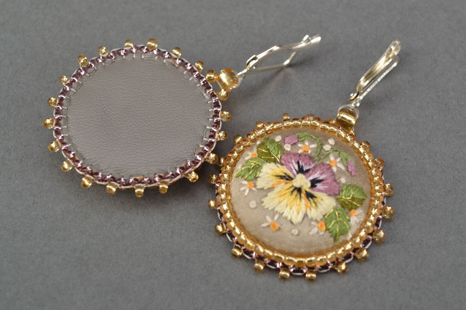 Satin stitch embroidered brooch and earrings with beads Pansies photo 4