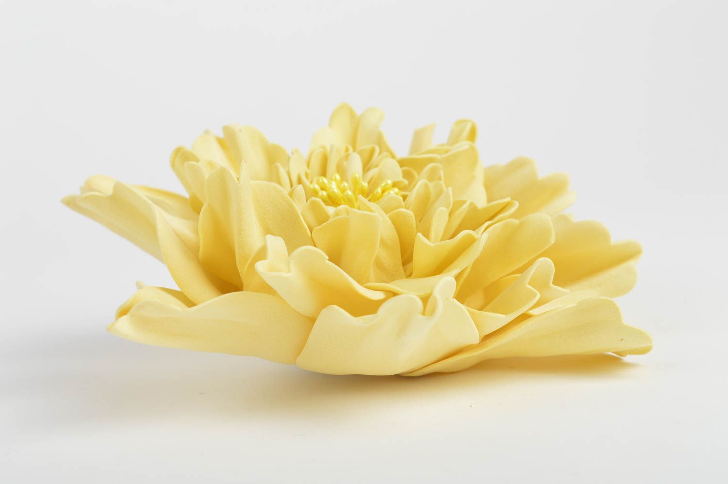 Заколка ручной работы цветок из фоамирана заколка для волос желтая красивая фото 2