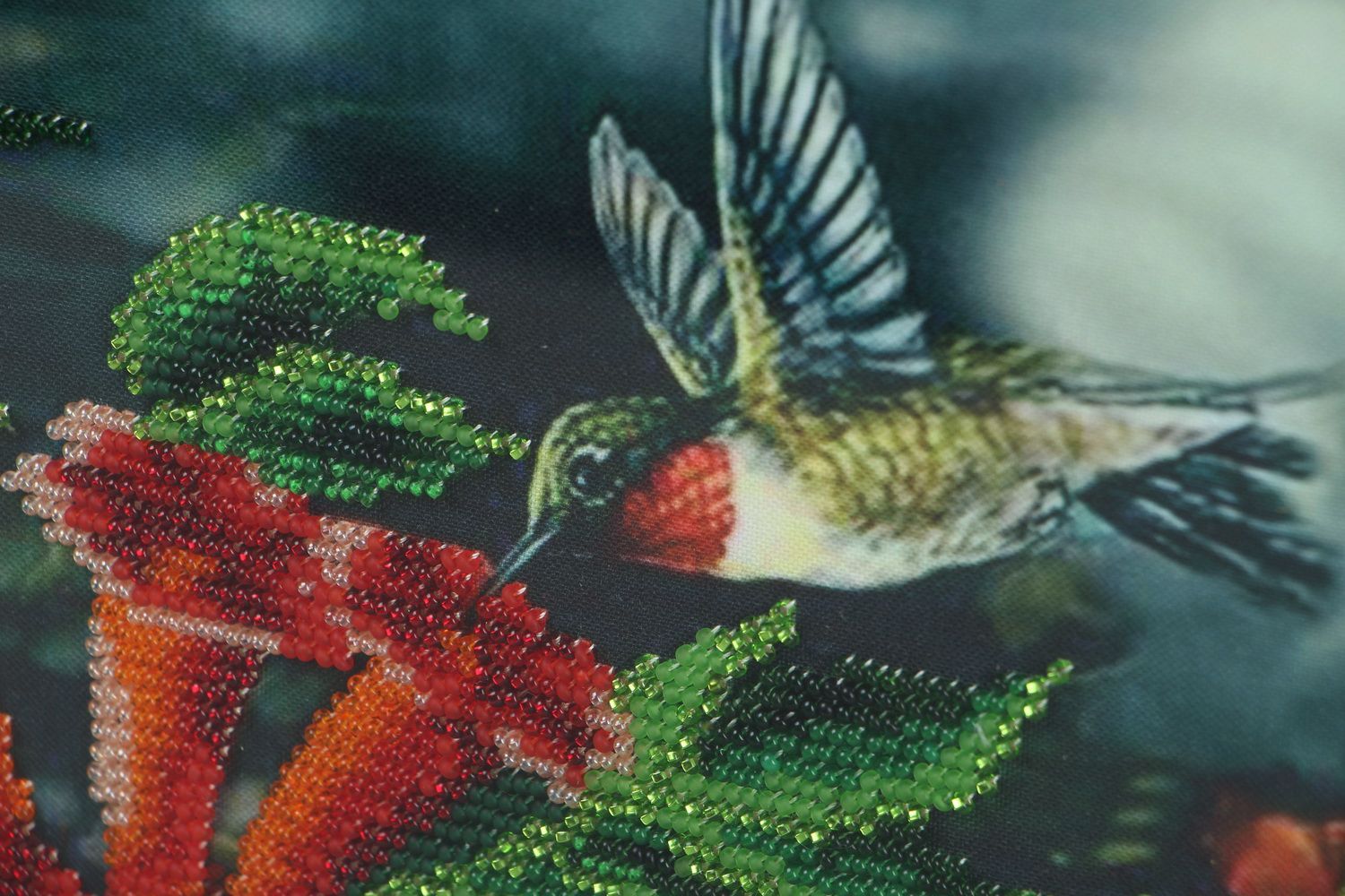 Gesticktes Bild aus Glasperlen Kolibri foto 5
