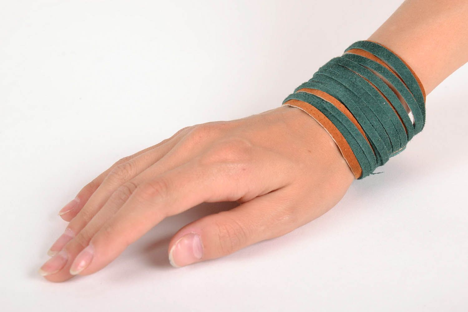 Double-layered leather bracelet photo 5