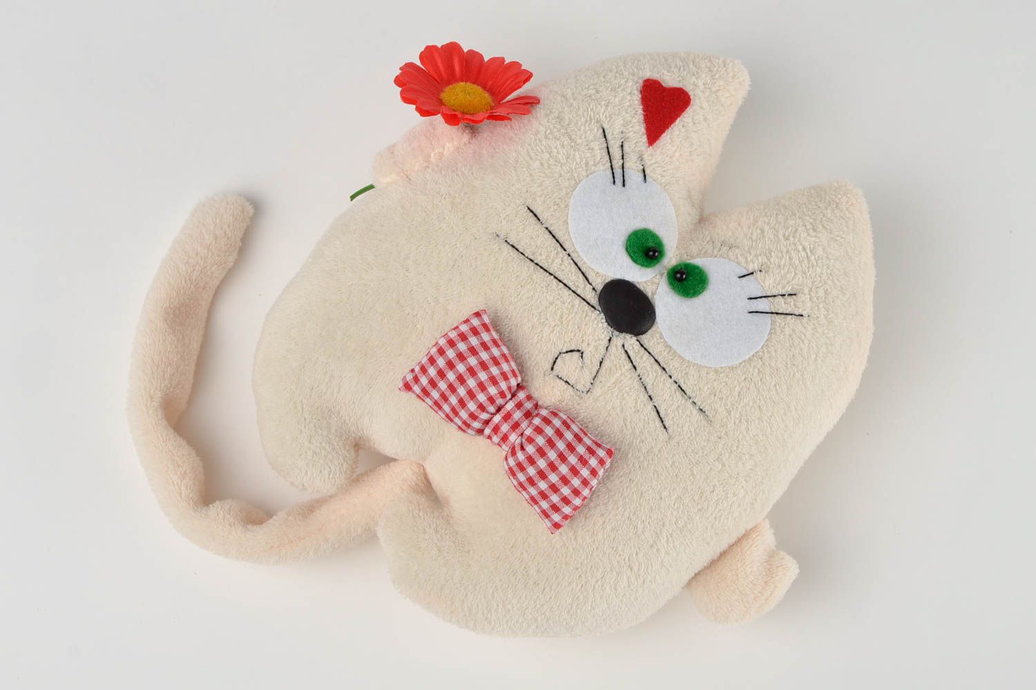 Игрушка котик игрушки ручной работы интересный подарок Кот из мохера с бабочкой фото 1