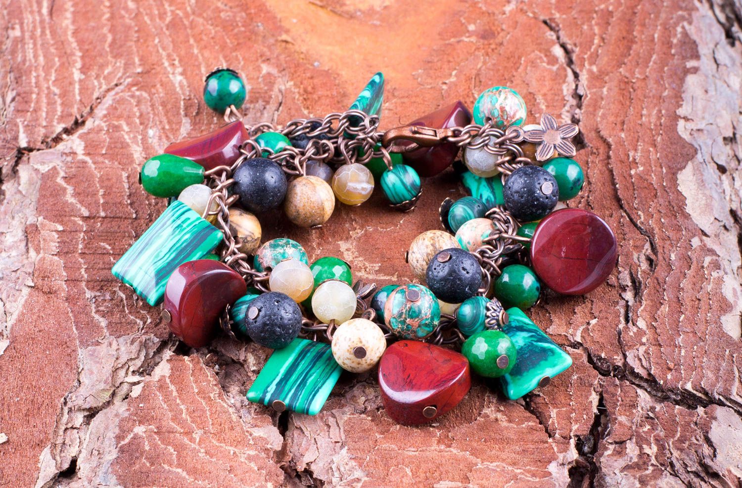 Bracelet fantaisie Accessoire fait main en pierres naturelles Cadeau pour femme photo 1