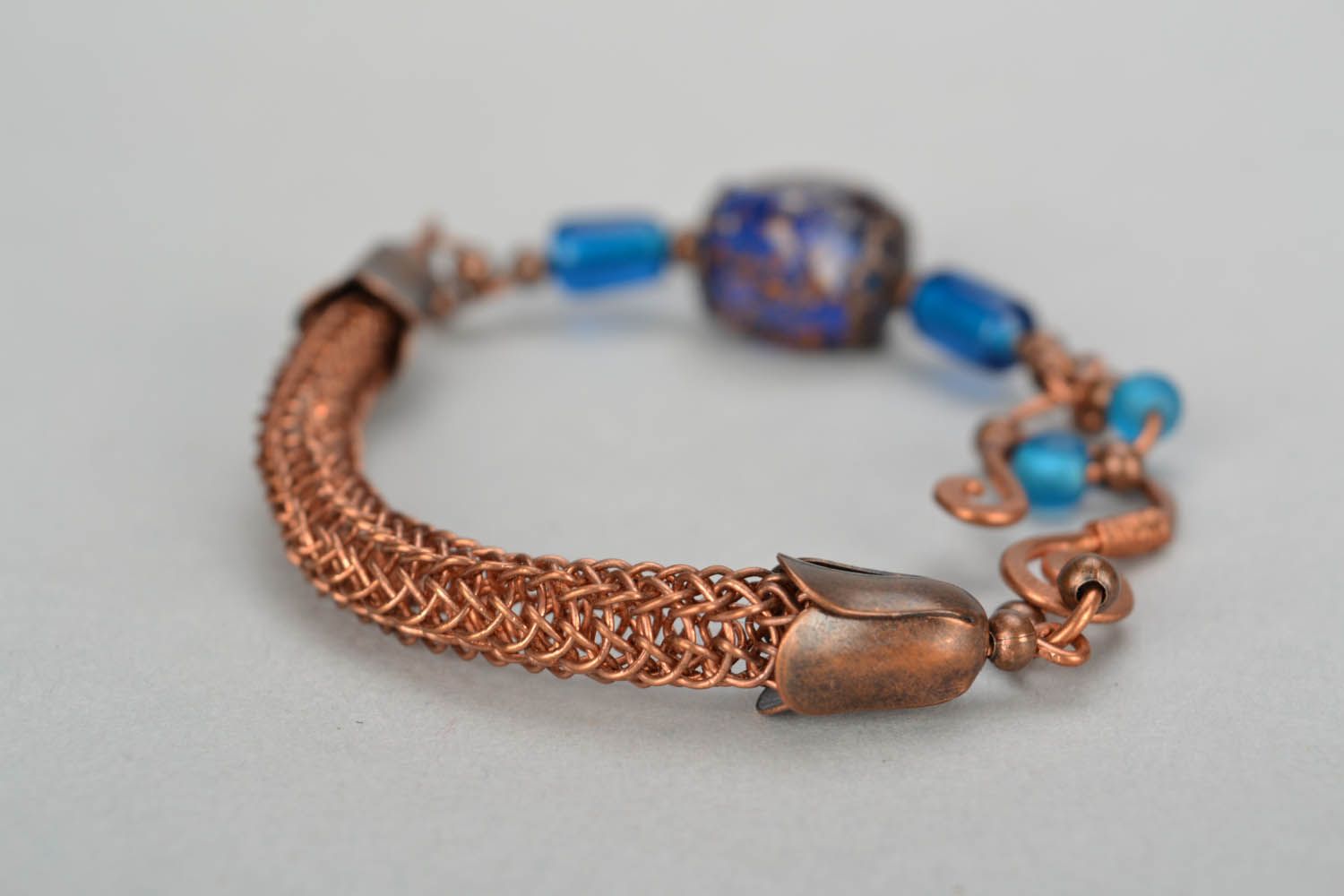 Bracelet fait main en cuivre avec perles en verre photo 4