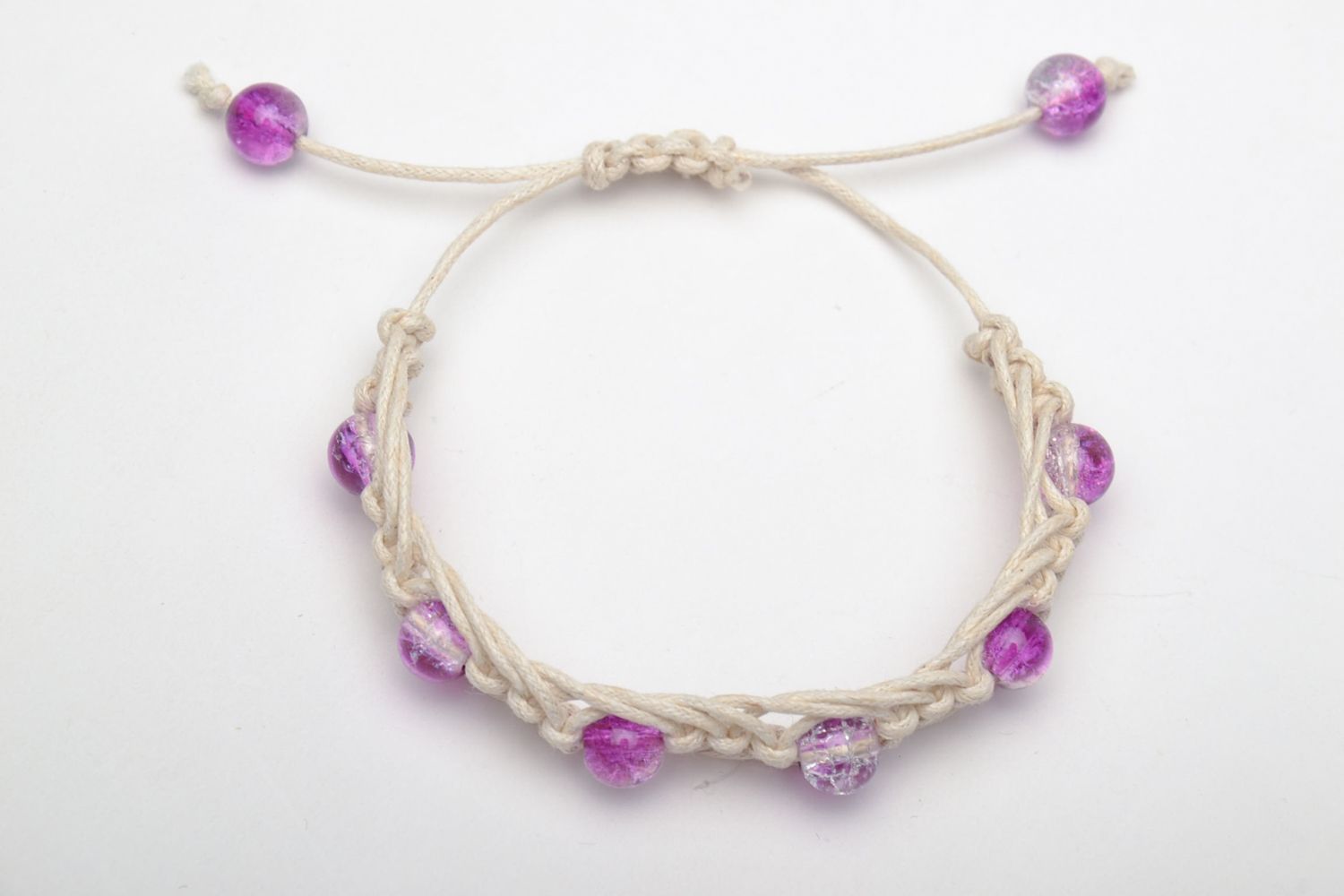 Bracelet en verre lilas et cordelette blanche cirée étroit fait main pour femme  photo 3