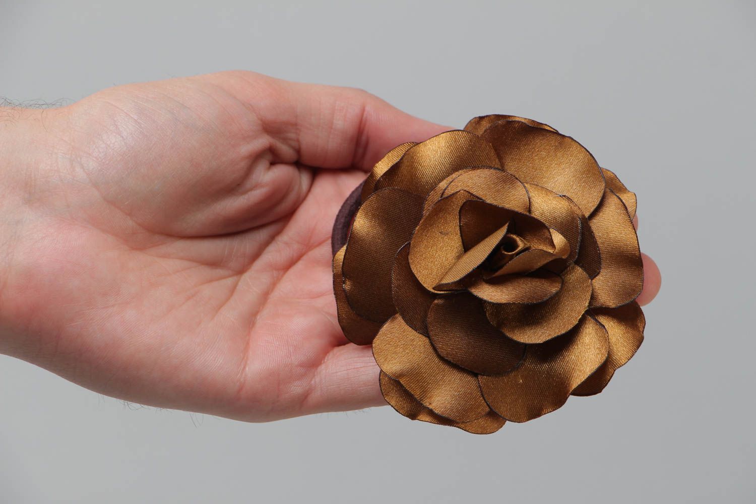 Резинка для волос с цветком большая коричневая в виде розы модная ручной работы фото 5