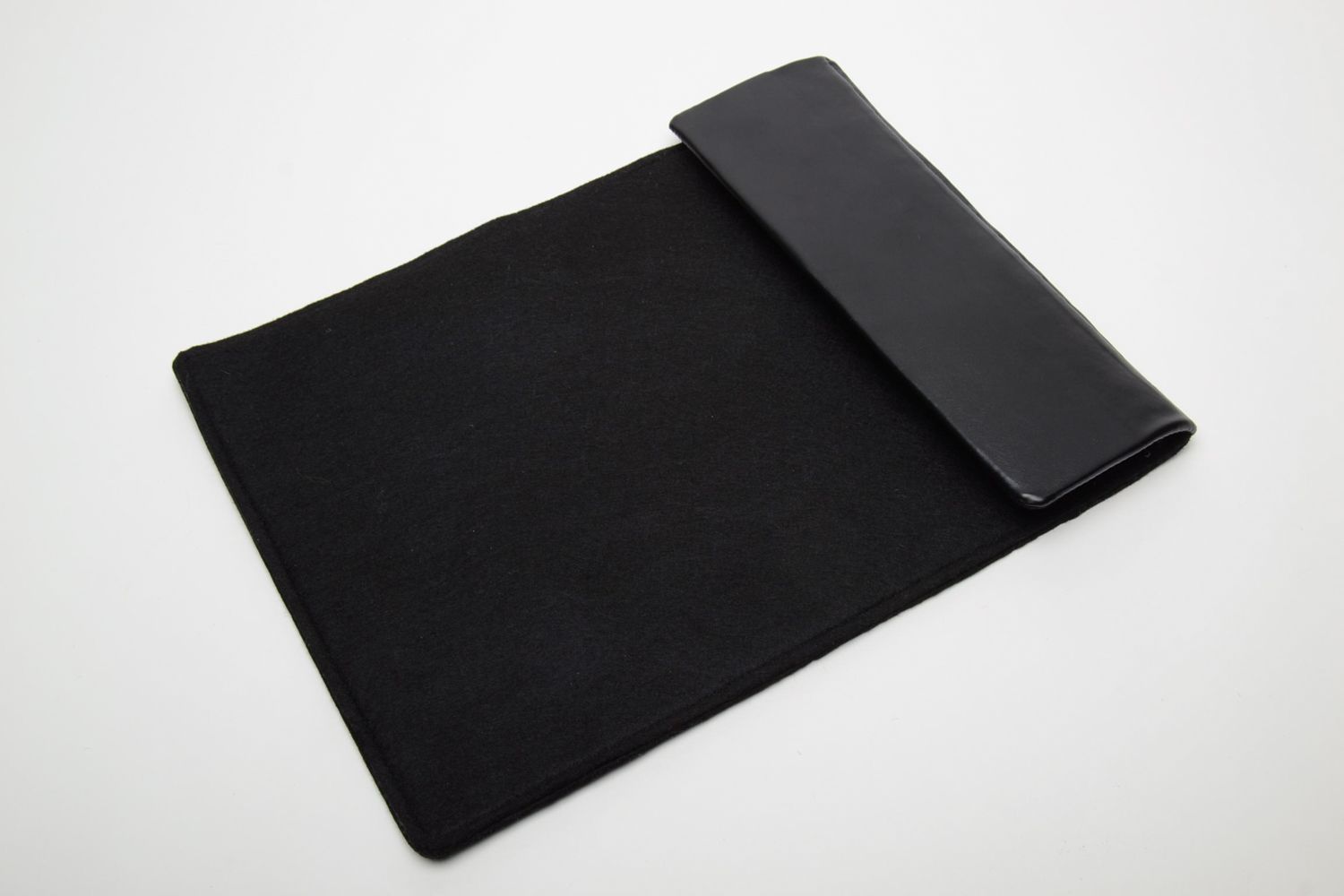 Handmade black tablet case photo 4