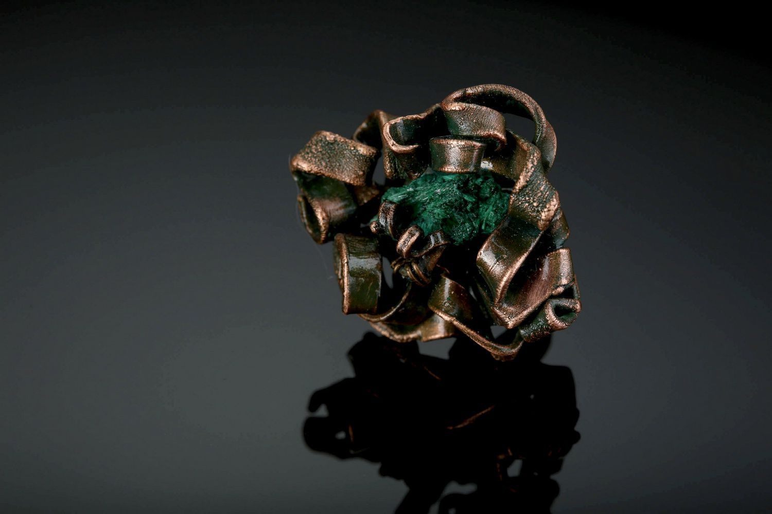 Ring aus Kupfer mit Malachit  foto 1