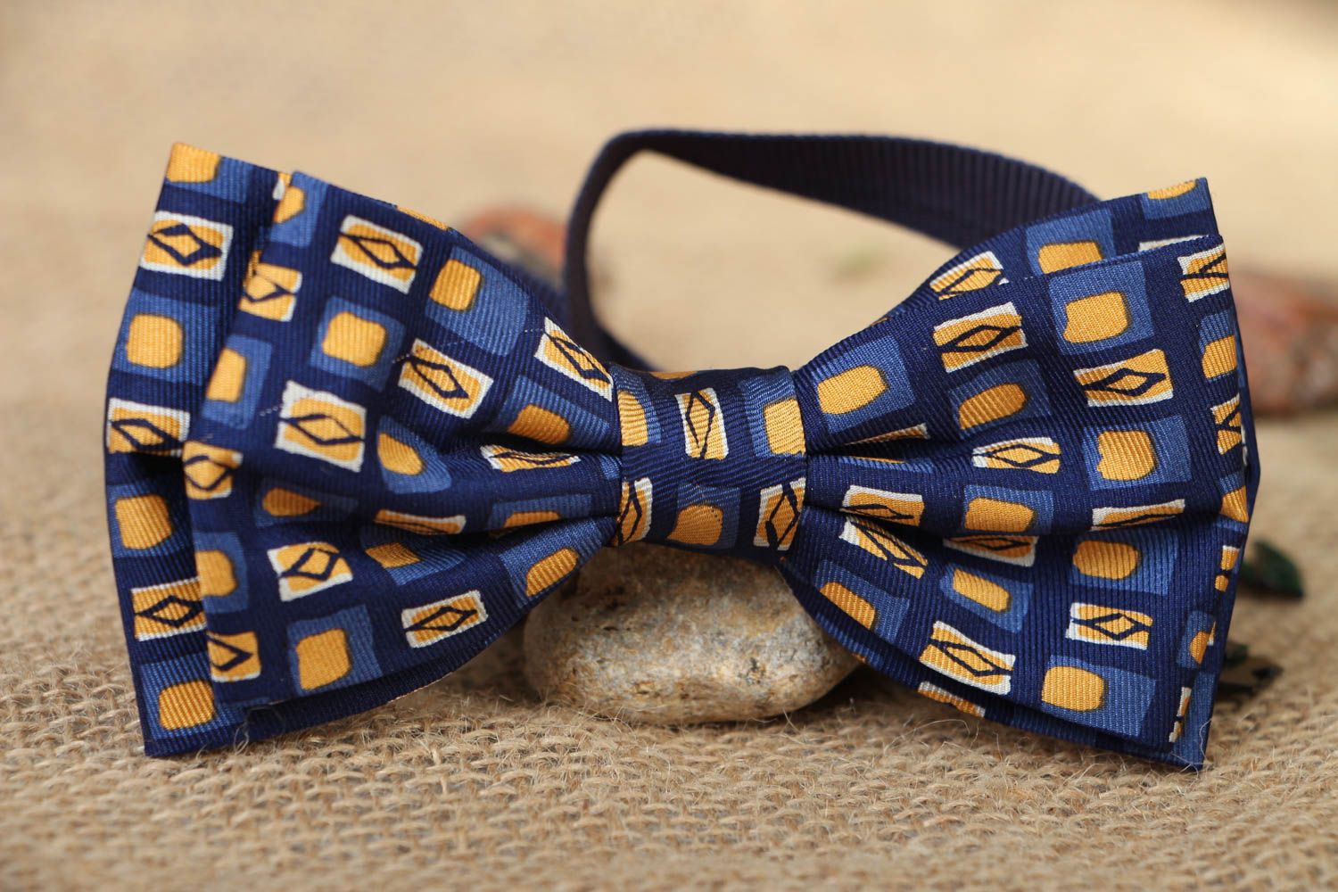 Синий галстук-бабочка ручной работы фото 5
